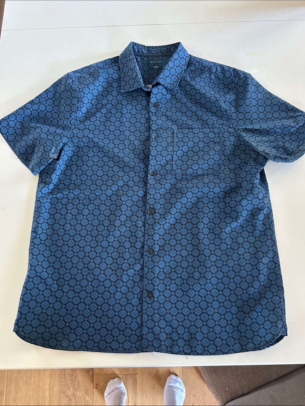 Perry Ellis Navy Blue Short-Sleeve Button-Down with Hexagonal Geo Print.